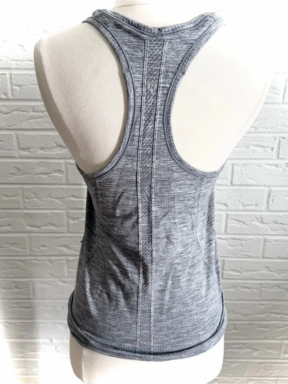 Lululemon Swiftly Tech Racerback Slate / White Size 6